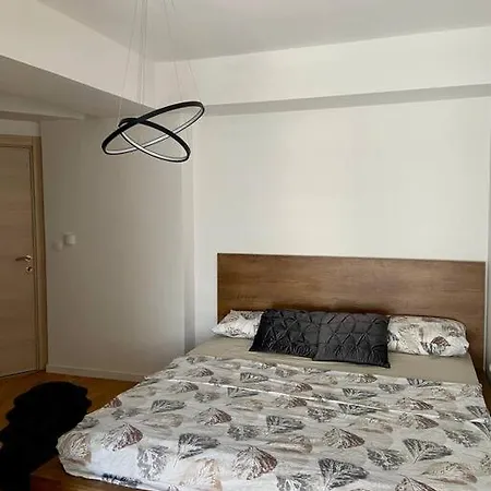Deluxe Flat Skopie